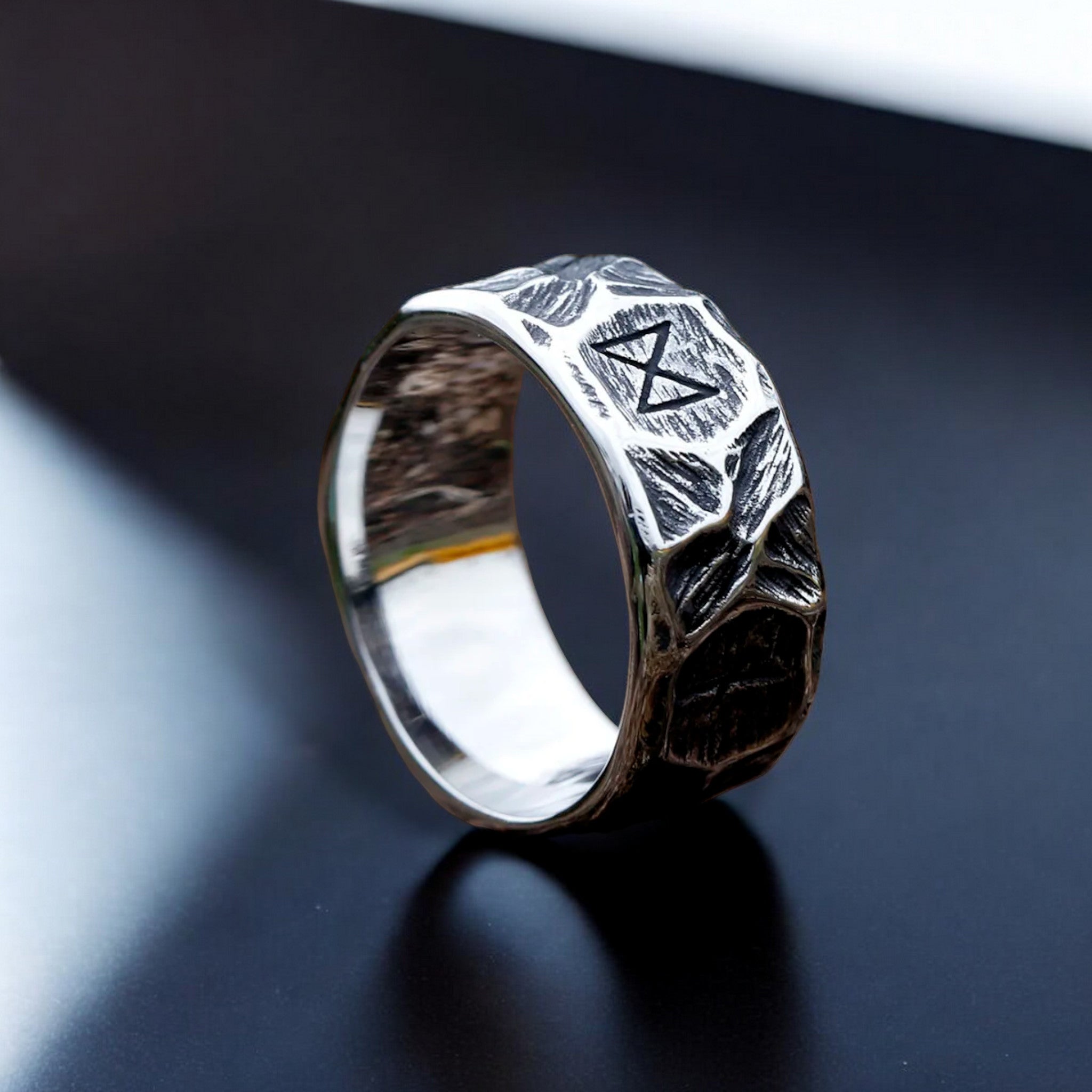 Viking Rune Ring - 10mm