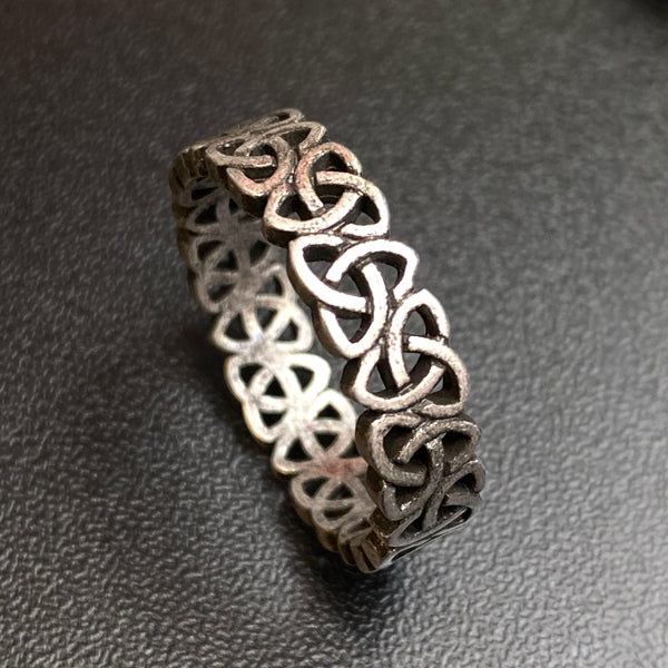 Viking  Triquetra Band Ring